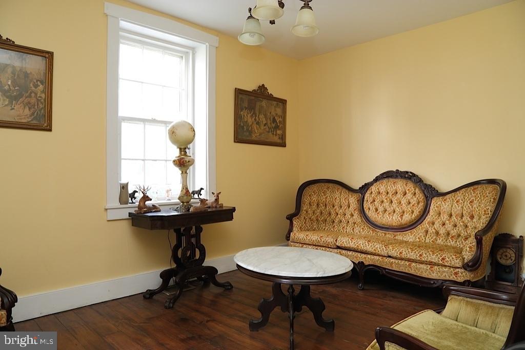 1721 Lampeter Road Lancaster, PA 17602 - Photo 5 of 20 Gallery Image 5