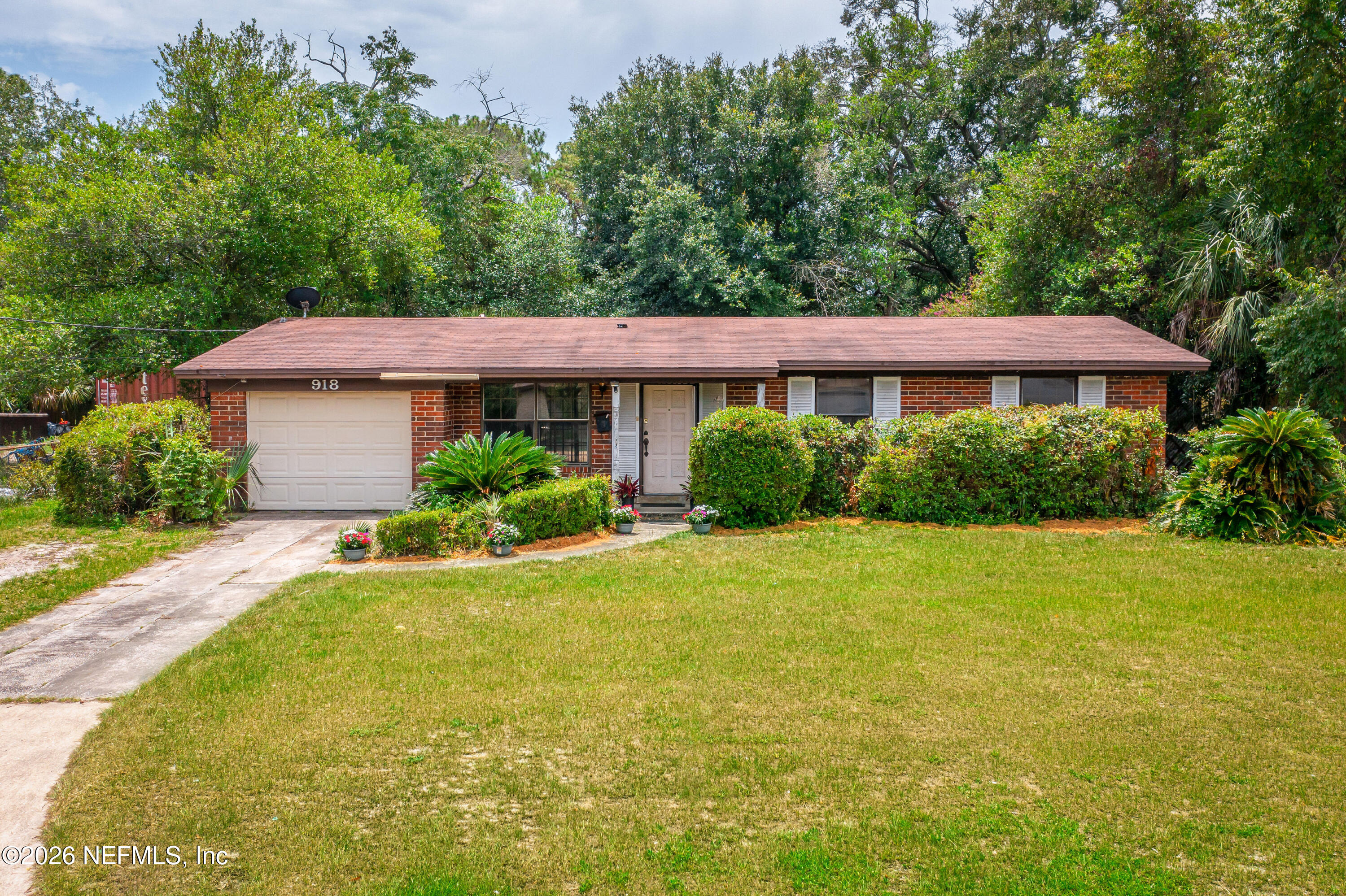 918 Bacall Road Jacksonville, FL 32218 - Photo 1 of 41 918 Bacall Rd