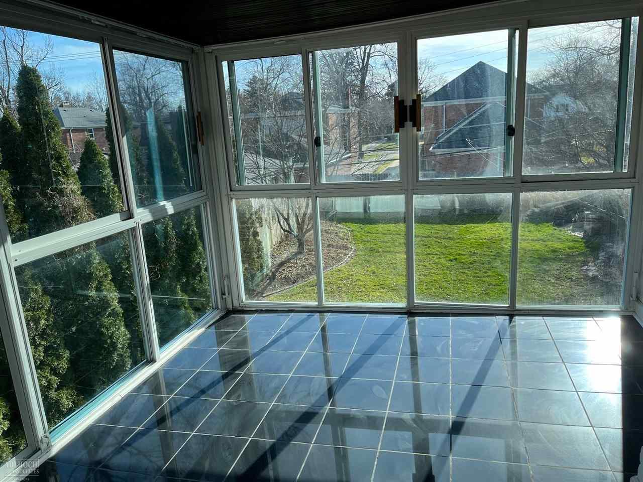 745 Harcourt Road Grosse Pointe, MI 48230 - Photo 7 of 9