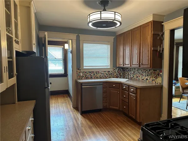 $2,250 | 365 West Utica Street, Buffalo, NY 14222