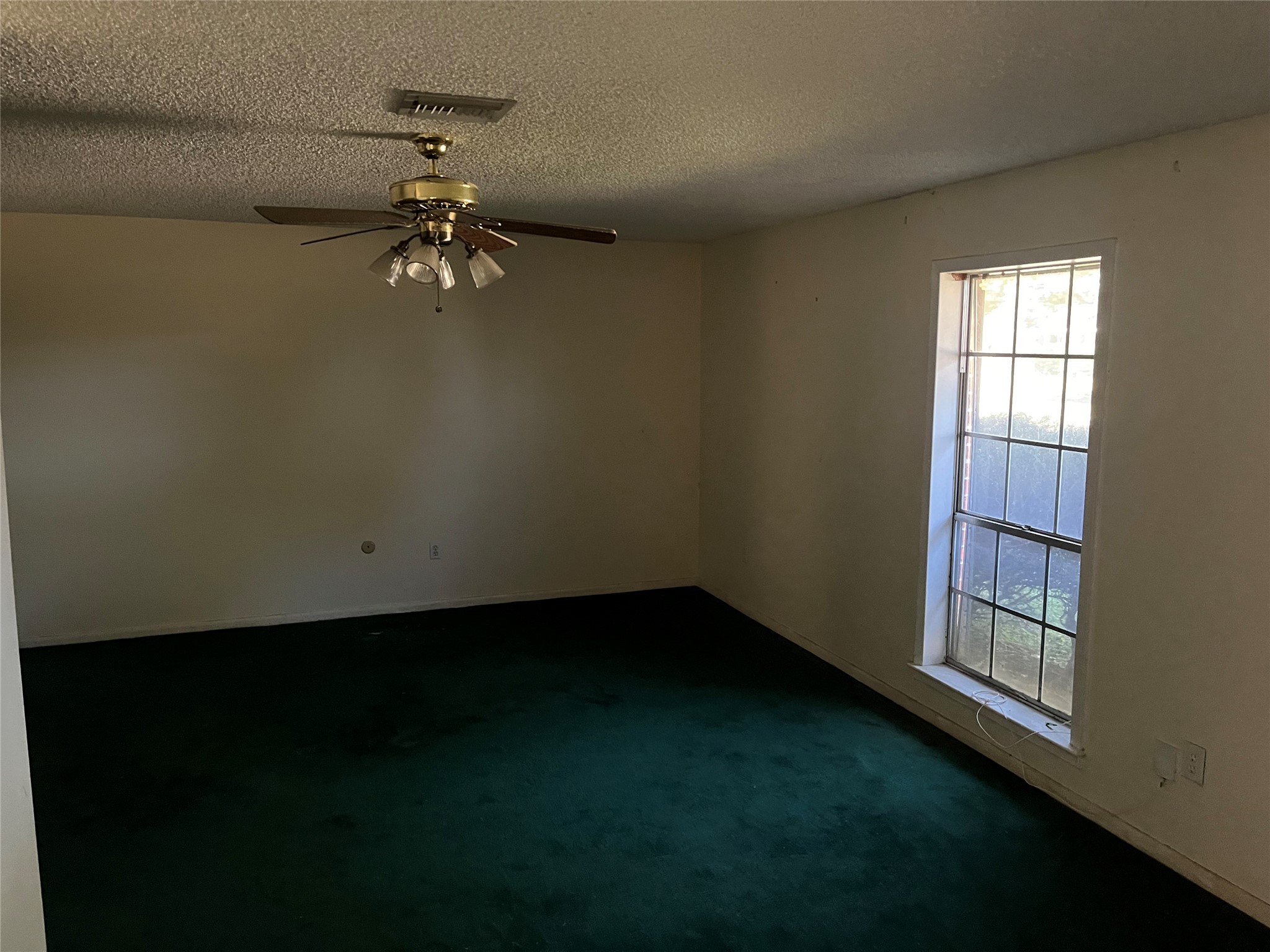 305 Leonard Street Angleton, TX 77515 - Photo 7 of 12