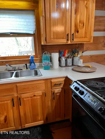 $435,000 | 7116 East Lamar Alexander Parkway, Townsend, TN 37882