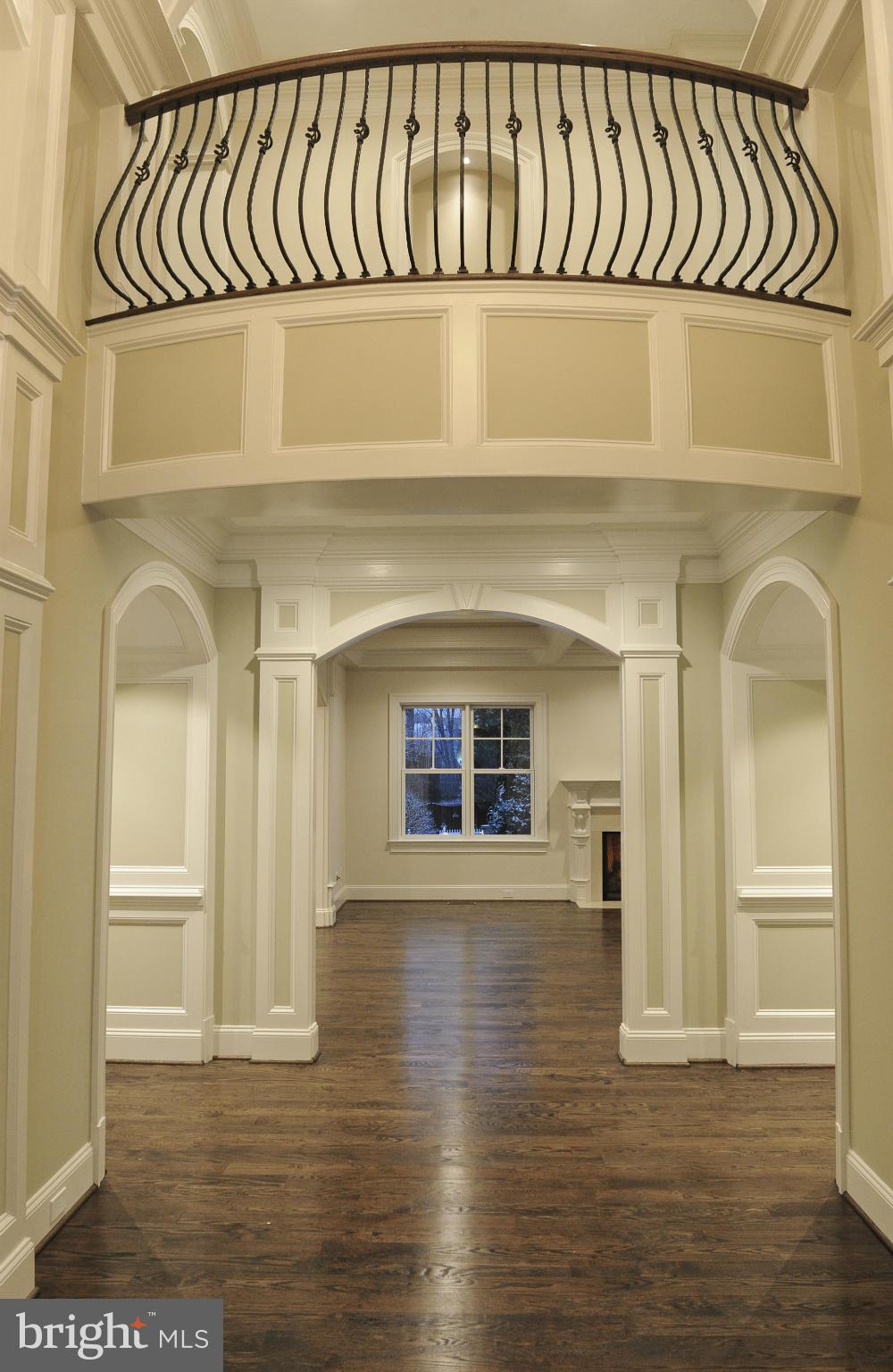 1717 Birch Road McLean, VA 22101 - Photo 5 of 30 Foyer
