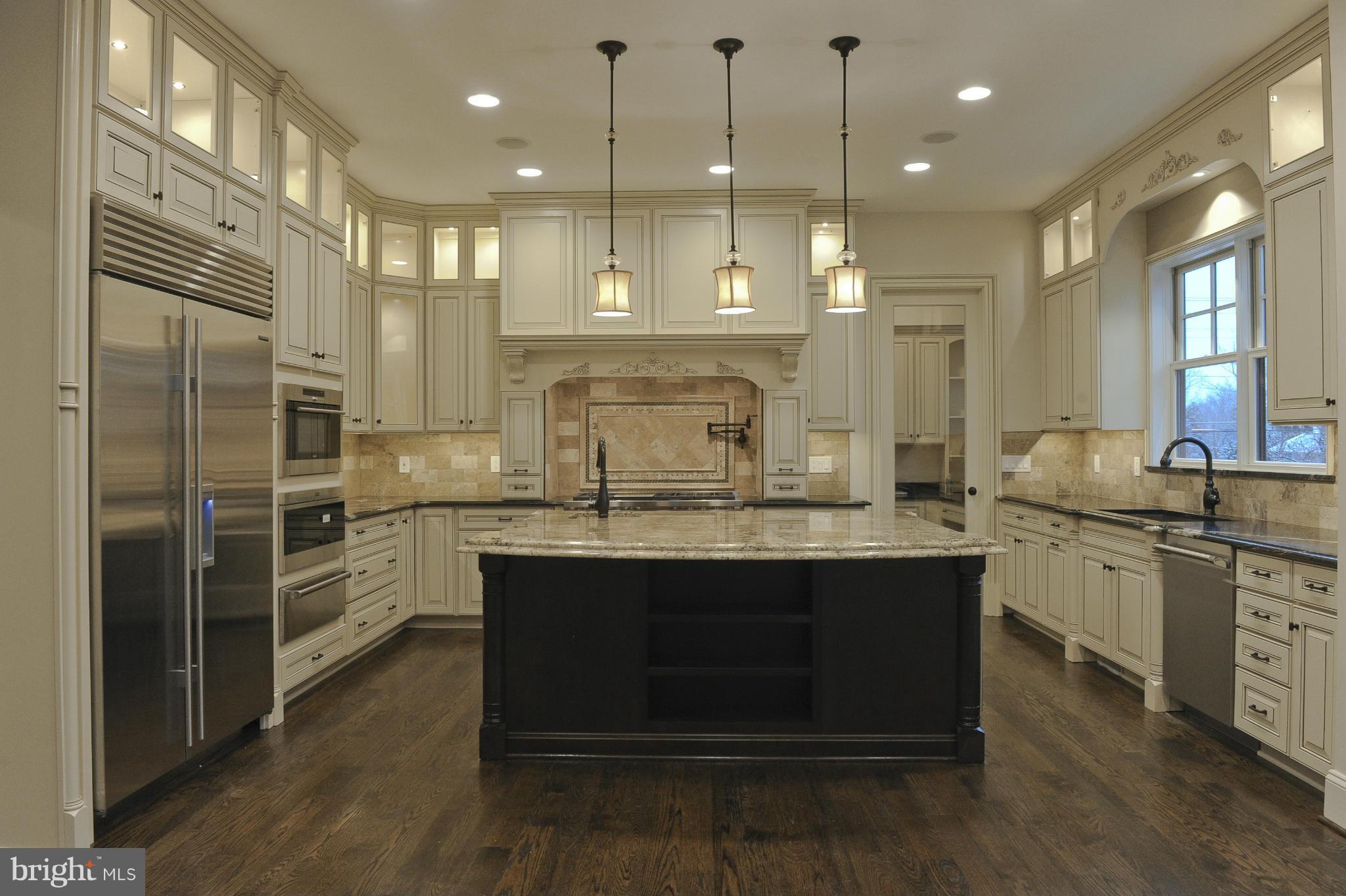 1717 Birch Road McLean, VA 22101 - Photo 10 of 30 Kitchen
