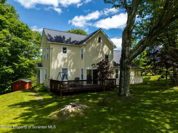 $859,000 | 52 Stanton Drive, Waymart, PA 18472