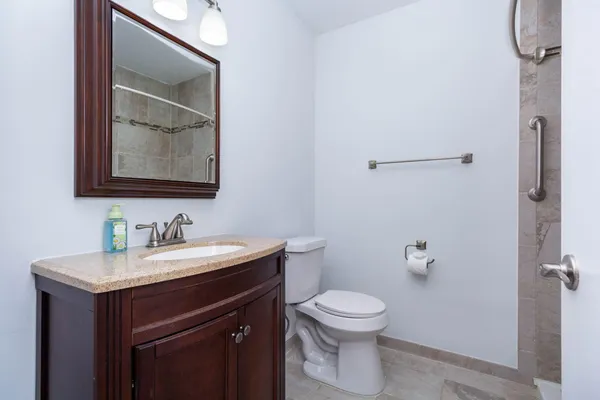 $119,900 | 23418 Middlebelt Road, Unit 10, Farmington, MI 48336