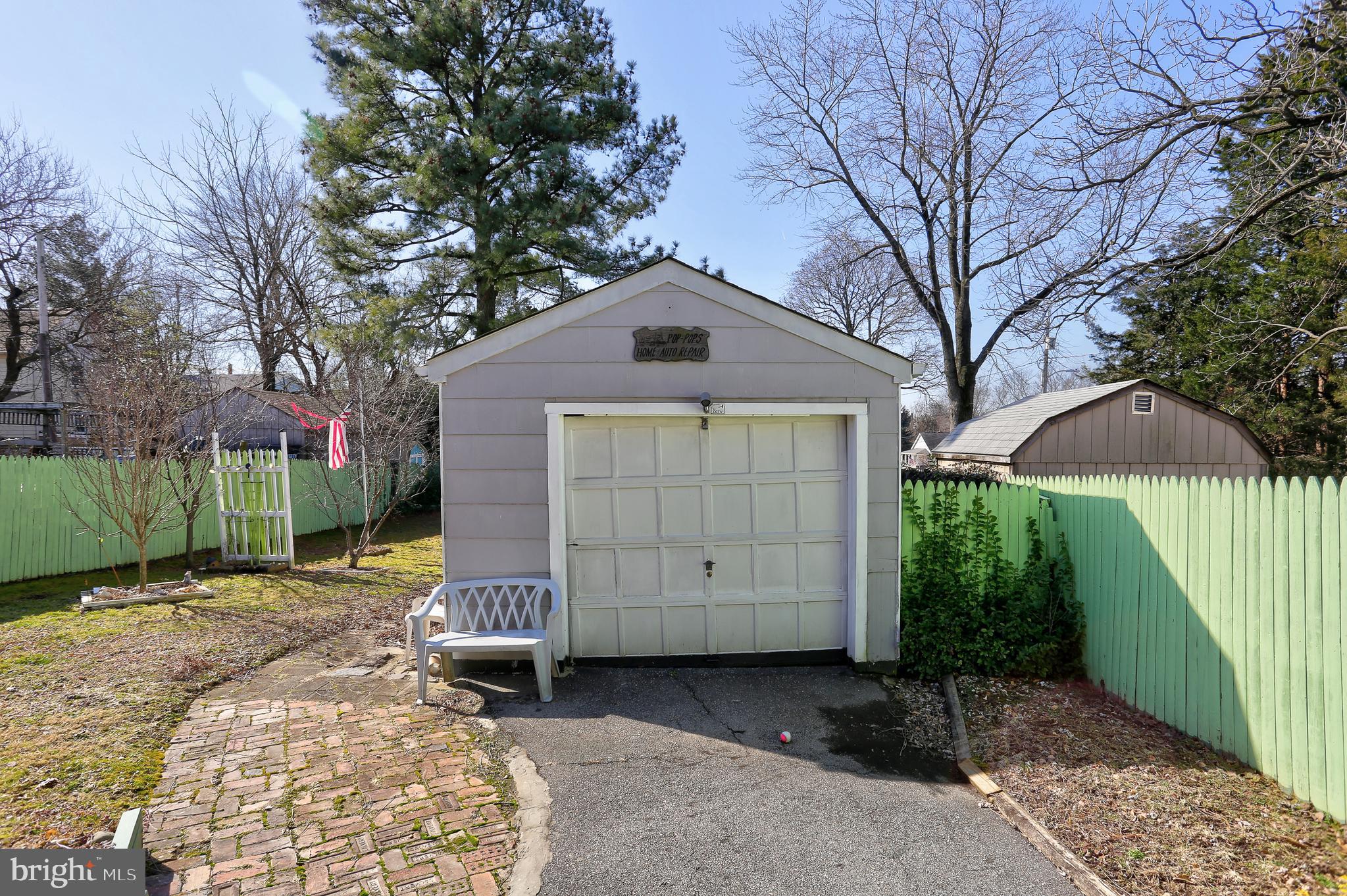 1114 Haverhill Road Baltimore, MD 21229 - Photo 6 of 32 Gallery Image 6