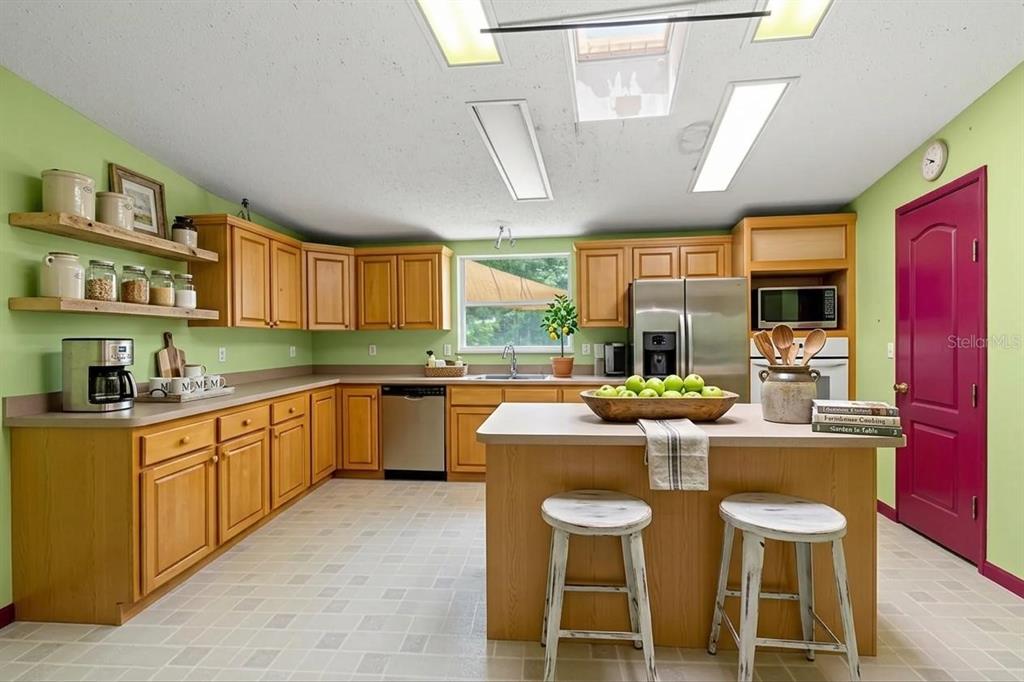12730 Bullfrog Creek Road Gibsonton, FL 33534 - Photo 13 of 41