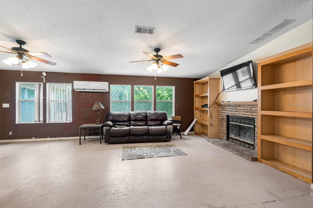 12730 Bullfrog Creek Road Gibsonton, FL 33534 - Photo 20 of 41