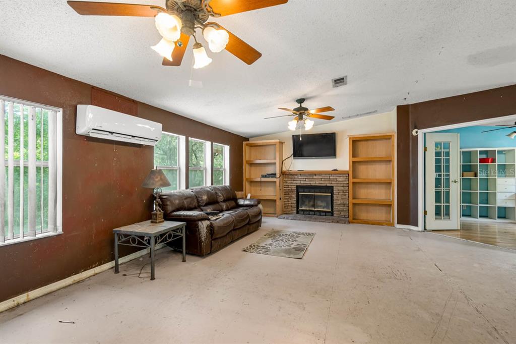 12730 Bullfrog Creek Road Gibsonton, FL 33534 - Photo 21 of 41