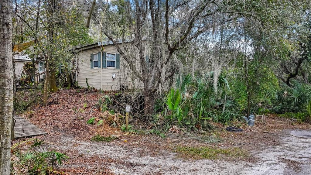 12730 Bullfrog Creek Road Gibsonton, FL 33534 - Photo 9 of 41