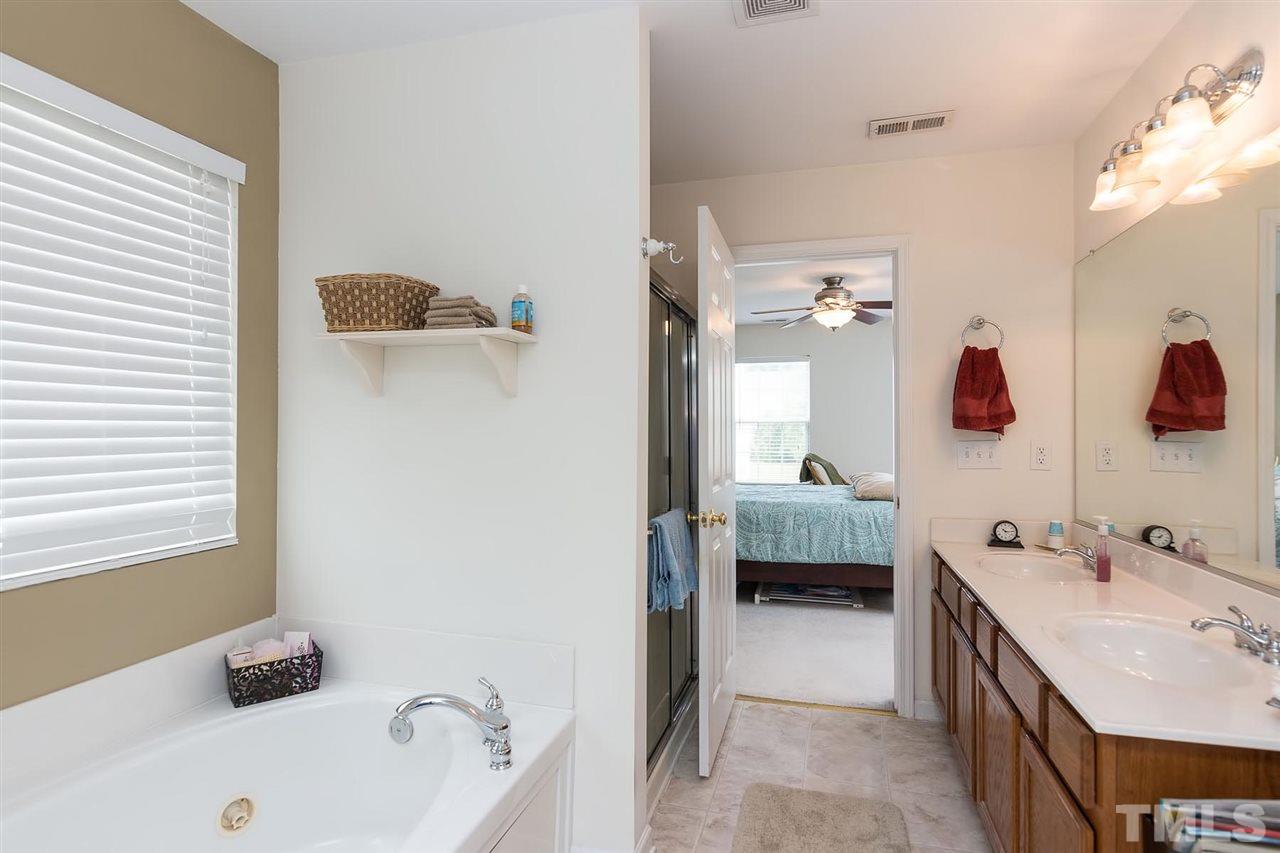 829 Stackhurst Way Wake Forest, NC 27587 - Photo 14 of 19 Gallery Image 14
