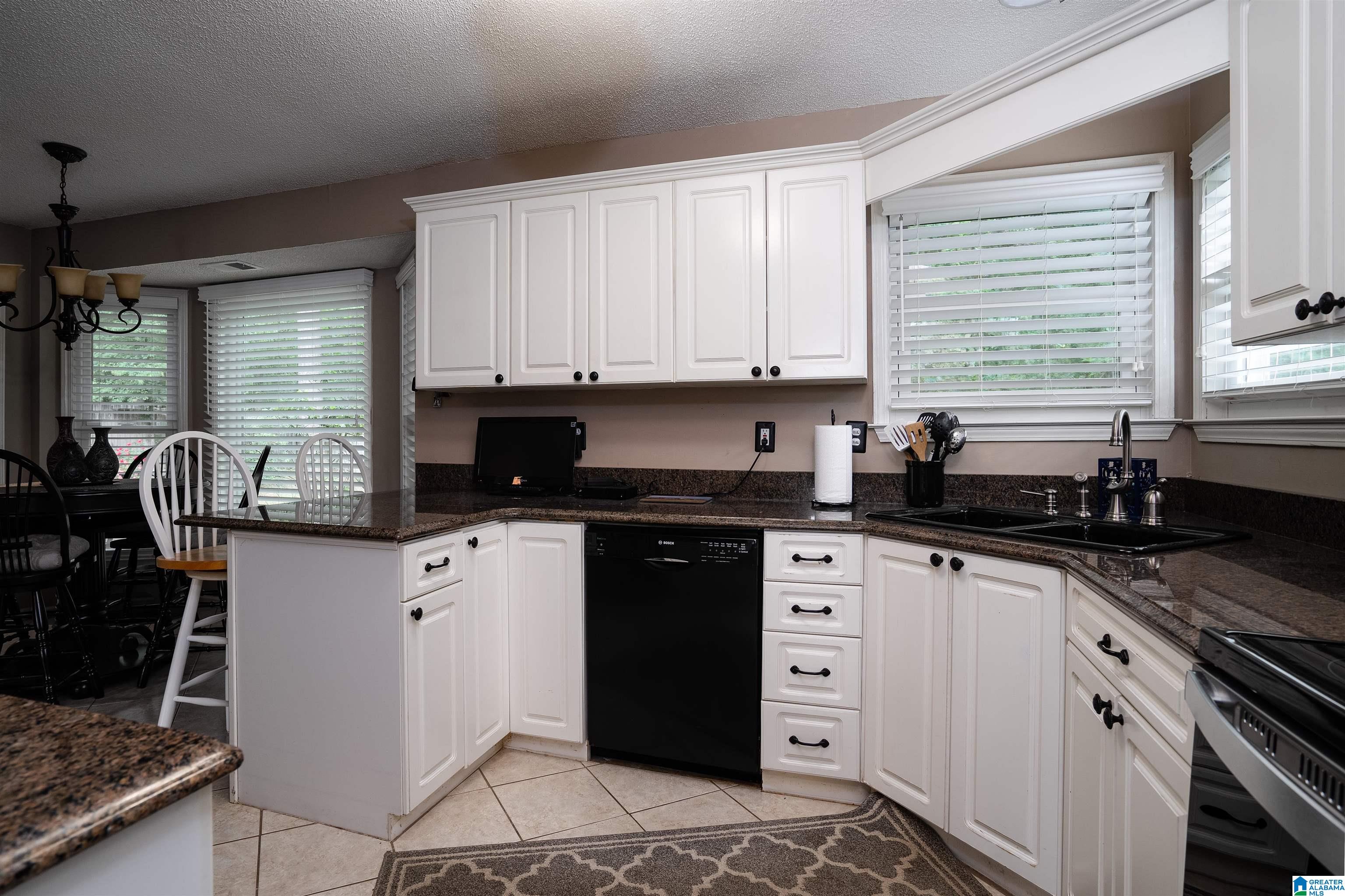 128 Greenfield Lane Alabaster, AL 35007 - Photo 8 of 22