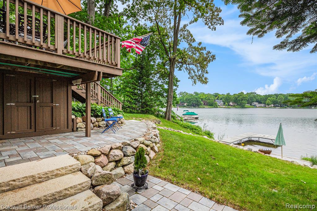 1704 Clark Lake Road Brighton, MI 48114 - Photo 28 of 39 Gallery Image 28
