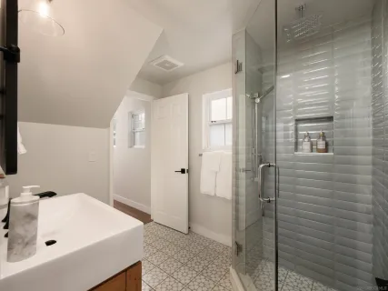 $2,795,000 | 822 Seagirt Court, San Diego, CA 92109