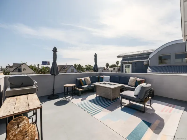 $2,795,000 | 822 Seagirt Court, San Diego, CA 92109
