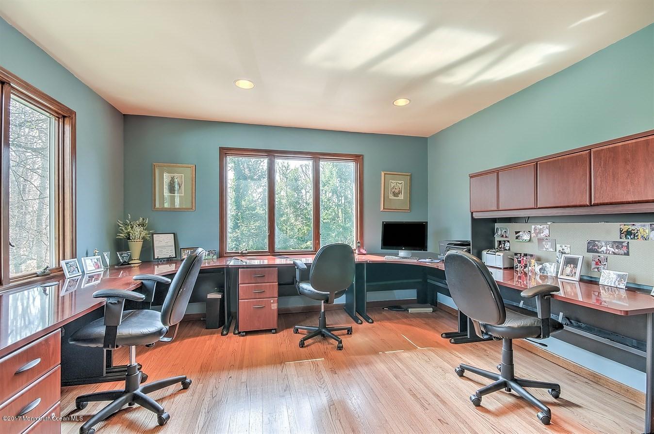19 Laird Road Middletown, NJ 07748 - Photo 15 of 31 Den/5 Bedroom