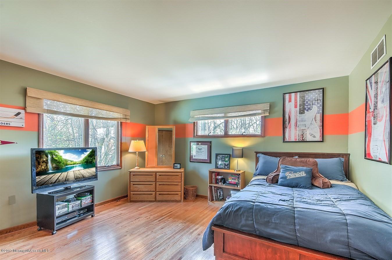 19 Laird Road Middletown, NJ 07748 - Photo 20 of 31 Bedroom