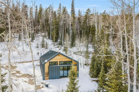 $1,250,000 | 24700 Lone Tooth Trail, Oak Creek, CO 80467