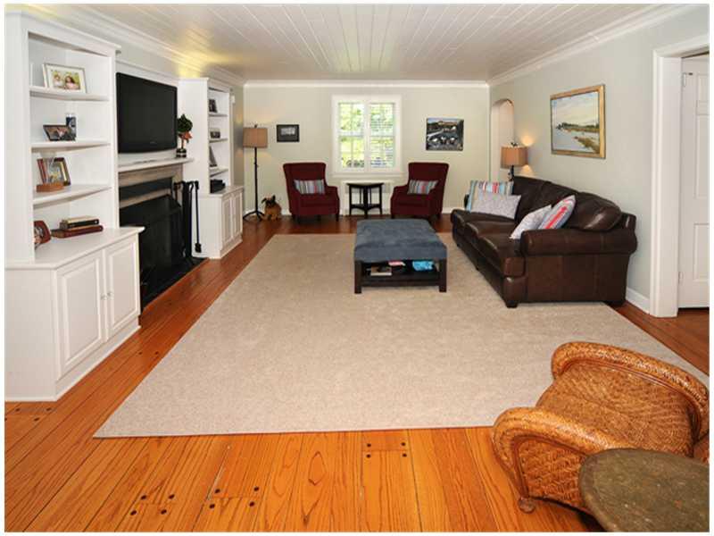 Living Room. 