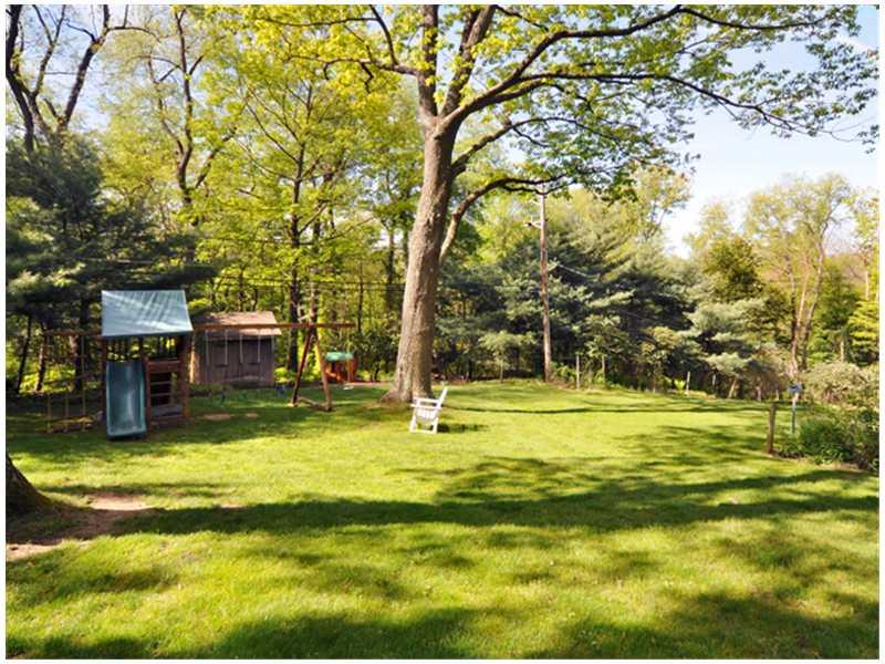 80 Quail Hill Road Fox Chapel, PA 15238 - Photo 23 of 25 Yard/Garden.