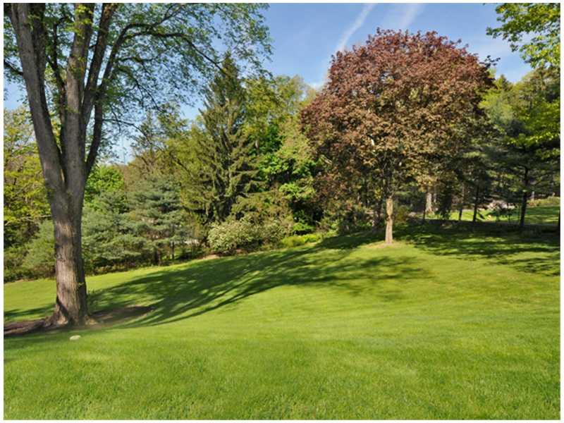 80 Quail Hill Road Fox Chapel, PA 15238 - Photo 24 of 25 Yard/Garden.