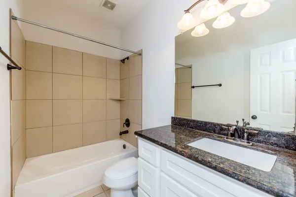 $2,100 | 3111 County Road 81, Rosharon, TX 77583