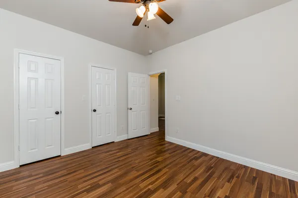 $2,100 | 3111 County Road 81, Rosharon, TX 77583