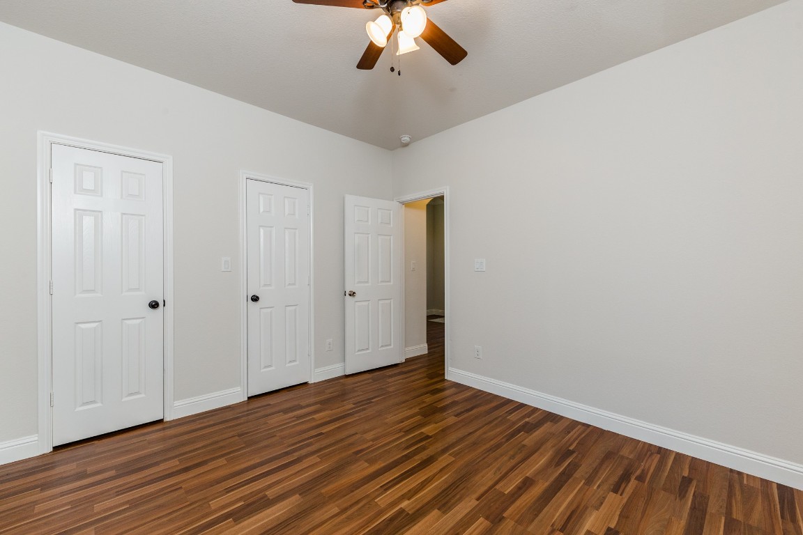 3111 County Road 81 Rosharon, TX 77583 - Photo 13 of 45