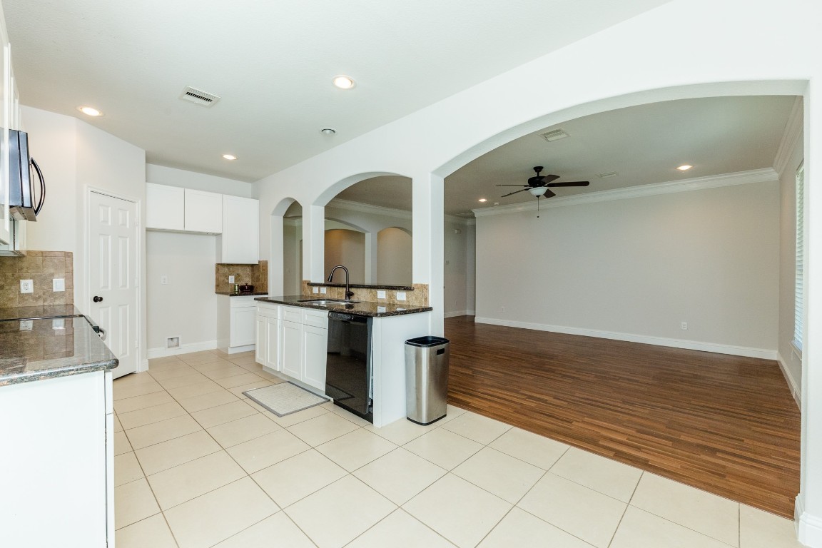 3111 County Road 81 Rosharon, TX 77583 - Photo 24 of 45