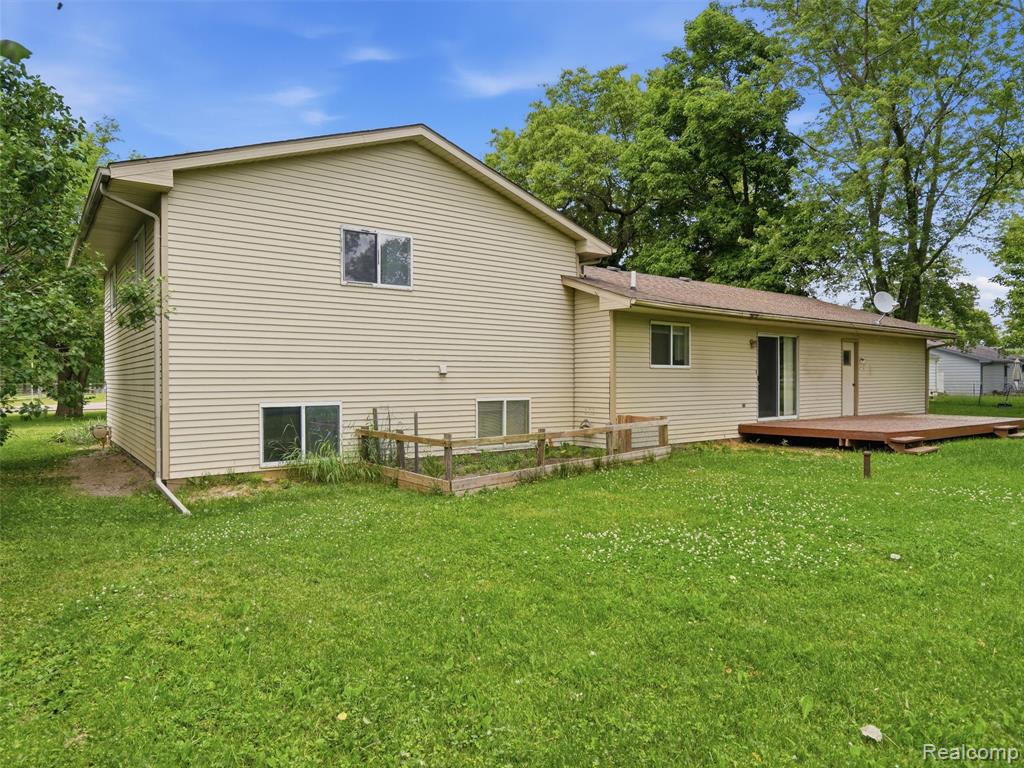 2439 North Long Lake Road Fenton, MI 48430 - Photo 25 of 25