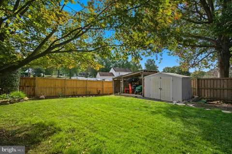 a picture of a bench in a room