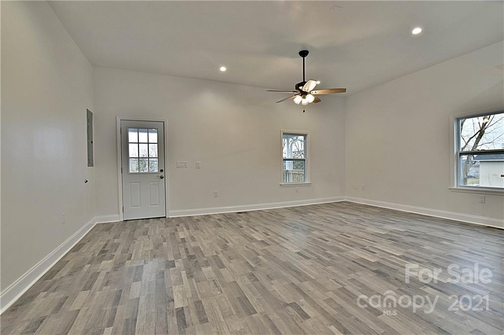446 Elm Street Lancaster, SC 29720 - Photo 9 of 30 Gallery Image 9
