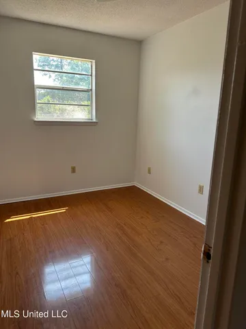 $1,250 | 209 Cedar Drive, D'Iberville, MS 39540