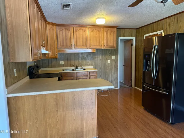 $1,250 | 209 Cedar Drive, D'Iberville, MS 39540