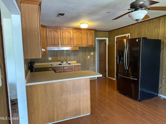 $1,250 | 209 Cedar Drive, D'Iberville, MS 39540