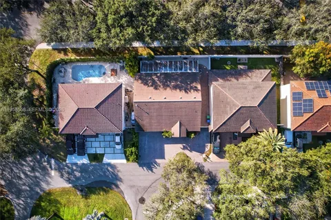 $674,999 | 8864 Northwest 189th Terrace, Hialeah, FL 33018