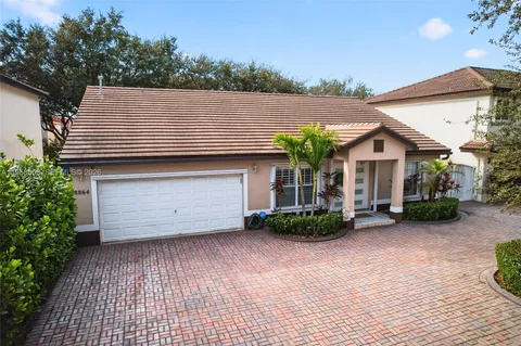 $674,999 | 8864 Northwest 189th Terrace, Hialeah, FL 33018