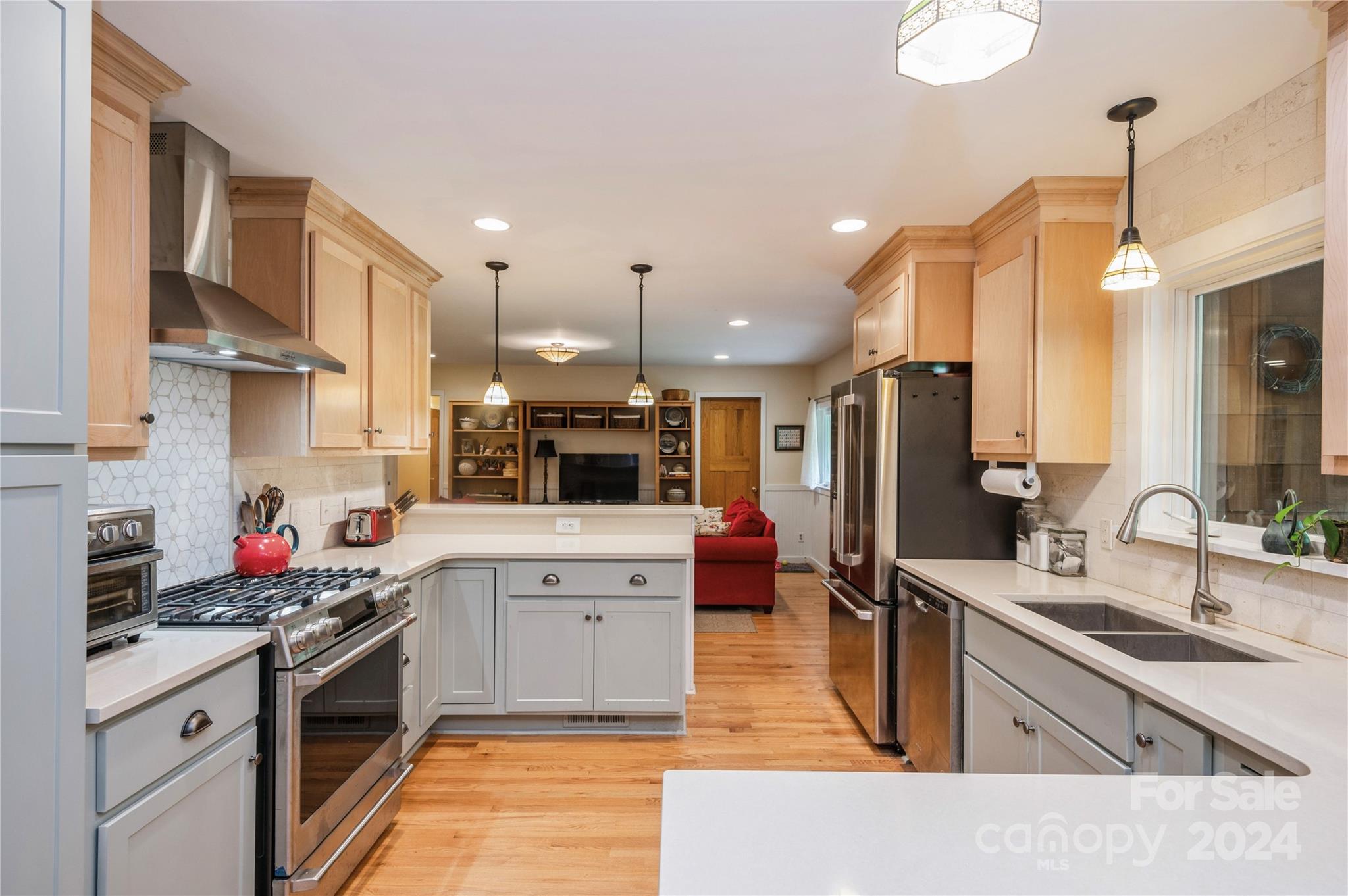 216 Sardis Road North Charlotte, NC 28270 - Photo 12 of 38 Gallery Image 12