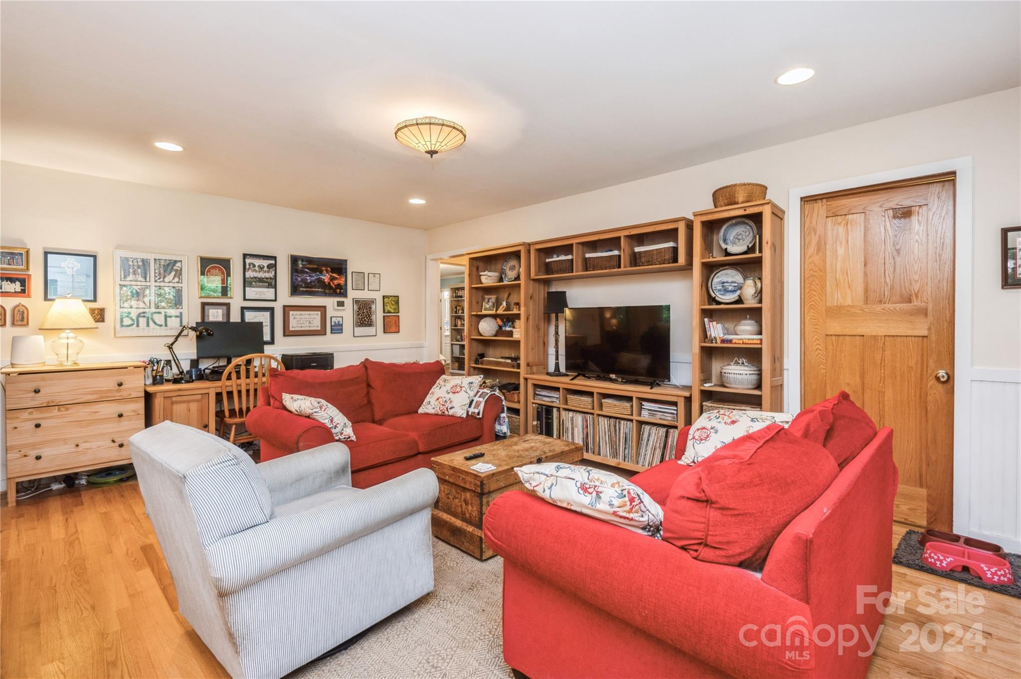 216 Sardis Road North Charlotte, NC 28270 - Photo 14 of 38 Gallery Image 14