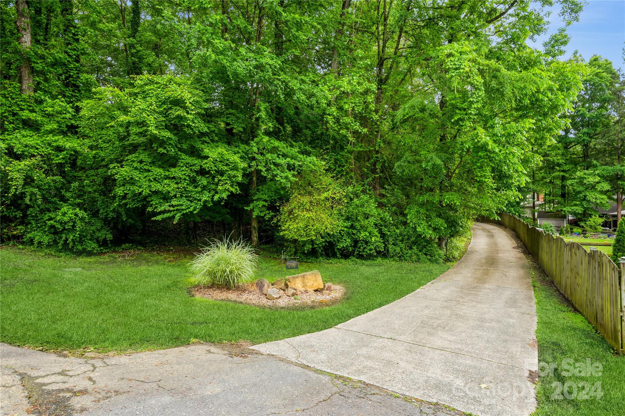216 Sardis Road North Charlotte, NC 28270 - Photo 38 of 38 Gallery Image 38