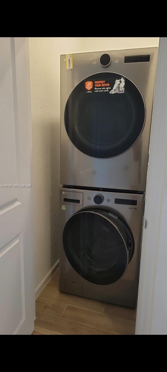 27118 Southwest 132 Ct Road Homestead, FL 33032 - Photo 3 of 9 a utility room with dryer and washer