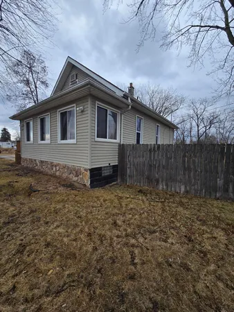 $130,000 | 2127 River Drive, Lincoln Park, MI 48146