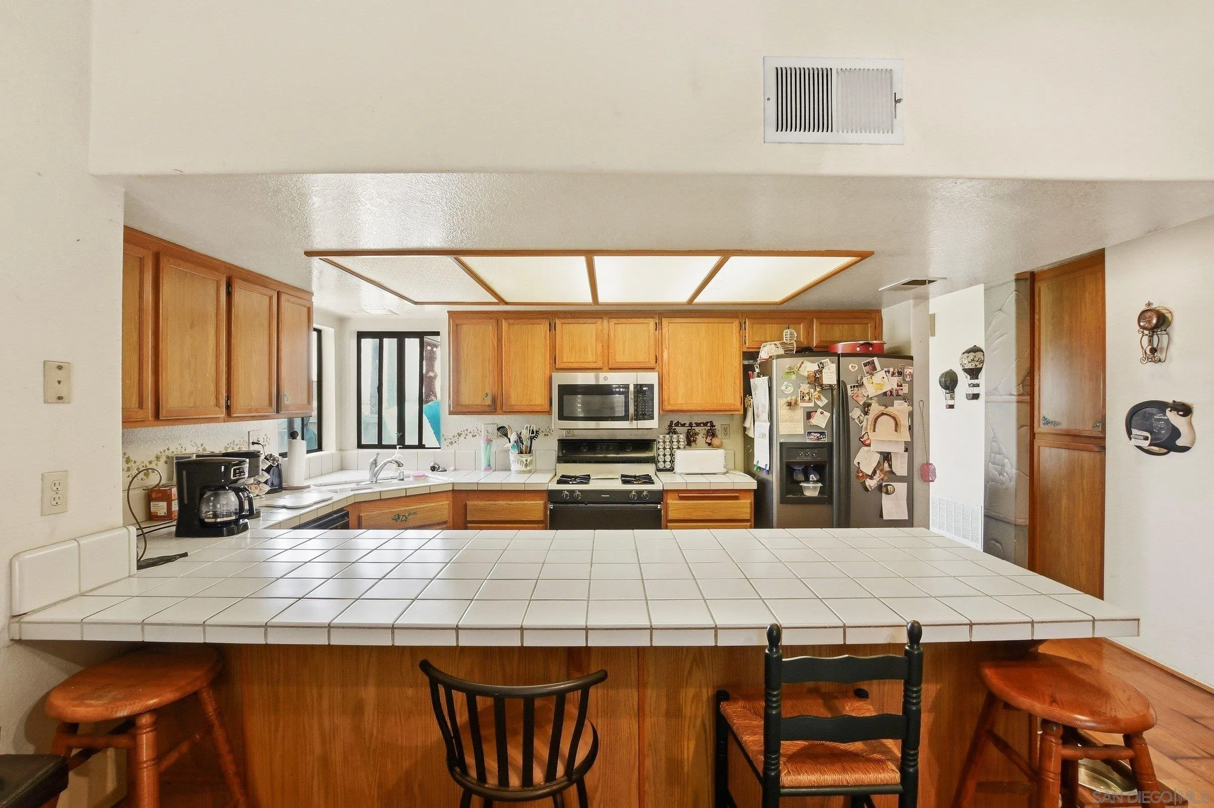 8608 Northcrest Court Santee, CA 92071 - Photo 7 of 17 Gallery Image 7