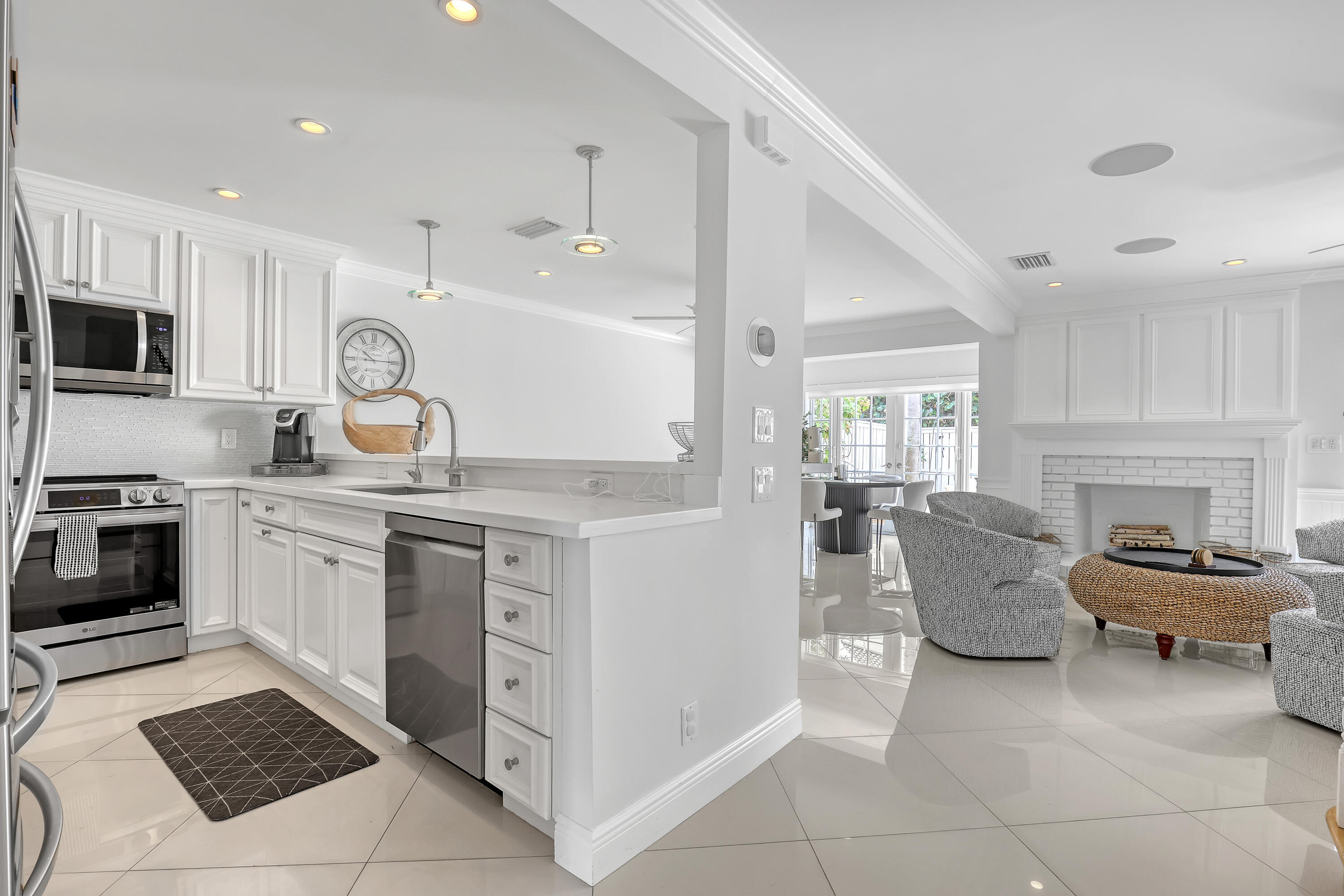 220 Celestial Way, Unit 6 Juno Beach, FL 33408 - Photo 10 of 58 Kitchen