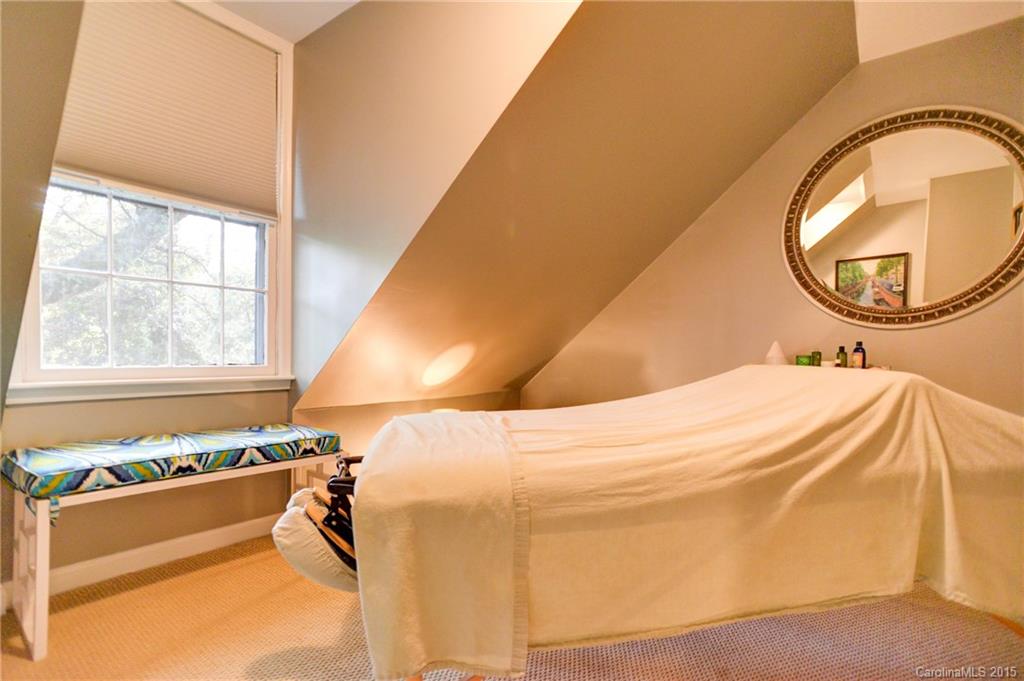 4817 Pine Ridge Road Charlotte, NC 28226 - Photo 19 of 20 Gallery Image 19