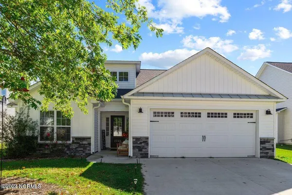 $2,150 | 2349 Great Laurel Court, Greenville, NC 27834