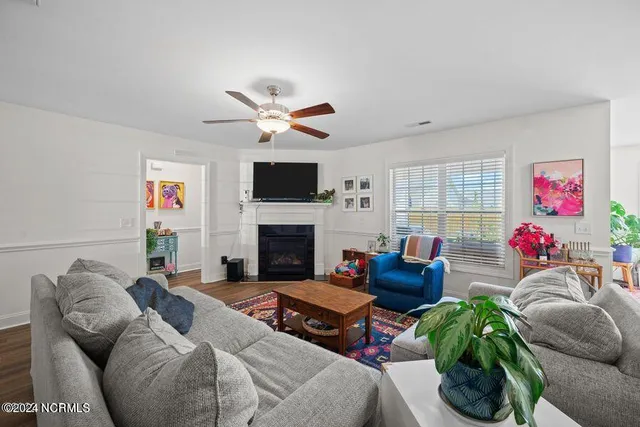 $2,150 | 2349 Great Laurel Court, Greenville, NC 27834