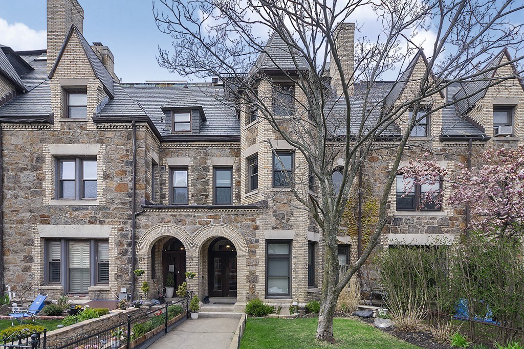 13 Garrison Road, Unit 1 Brookline, MA 02445 - Photo 1 of 10 Gallery Image 1