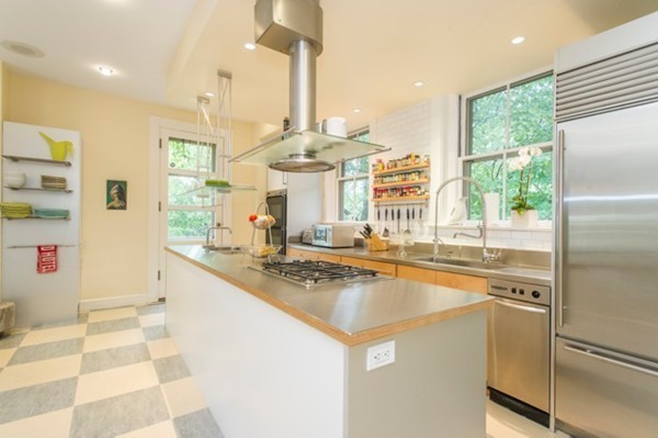 291 Buckminster Road Brookline, MA 02445 - Photo 9 of 28 Gallery Image 9